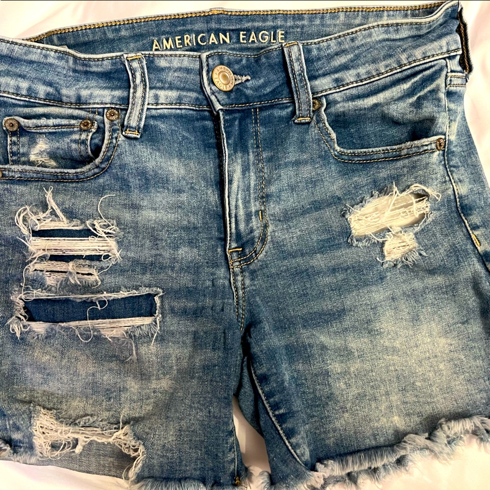 AE size 10 midi shorts